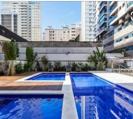 Capitania Varam: Beachfront Apartment with Pool and BBQ Guaruja Exterior photo